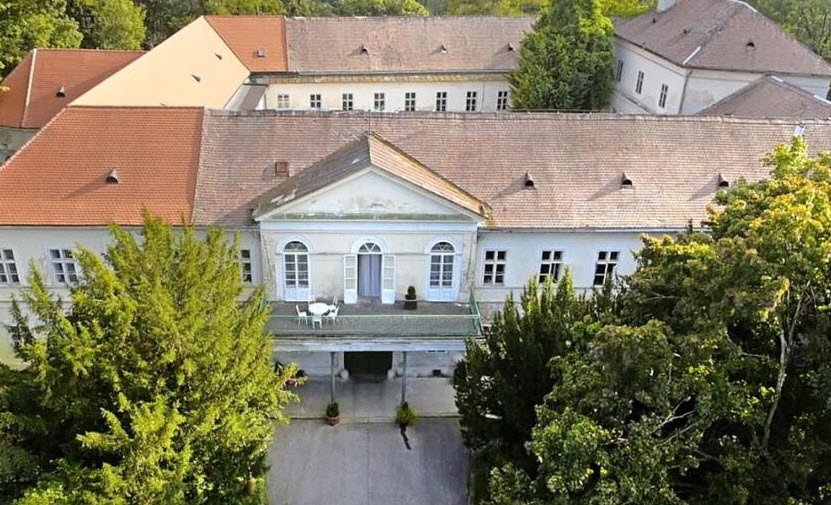 Apponyiho kaštieľ v Malinove, Malinovo, Slovakia, Slovakia